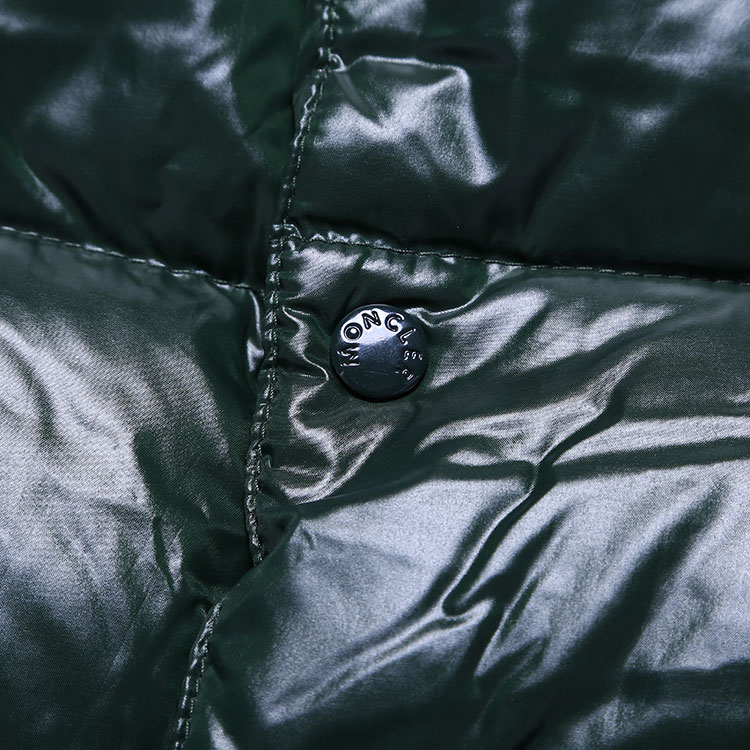Moncler/蒙克莱 男士外套 尼龙亮面立领设计男士羽绒无袖马甲