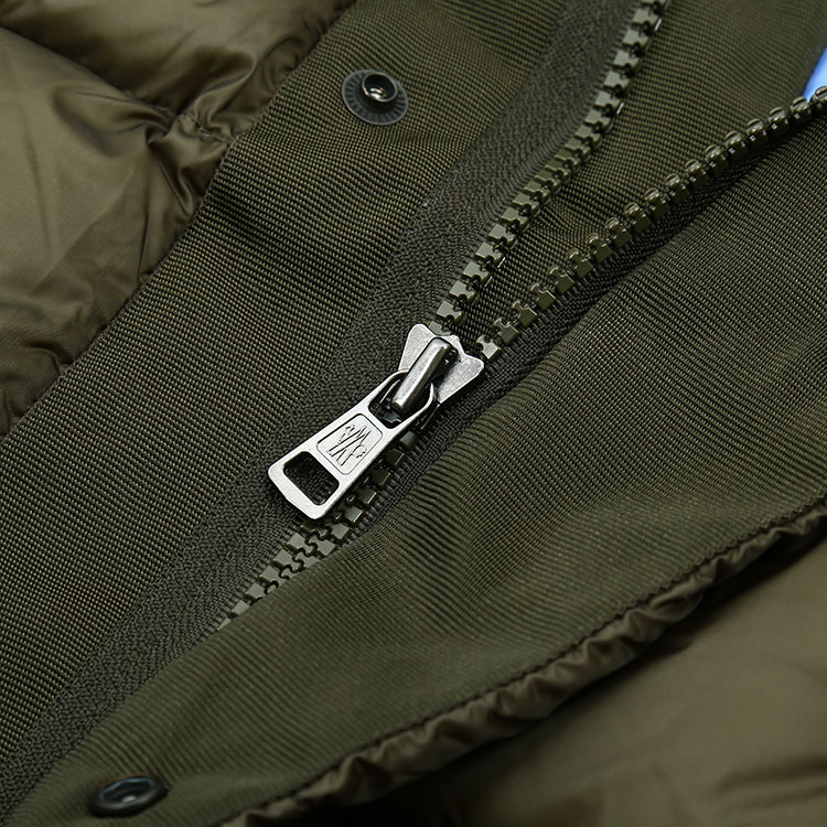 Moncler/蒙克莱 长袖经典羽绒服男士外套4030405