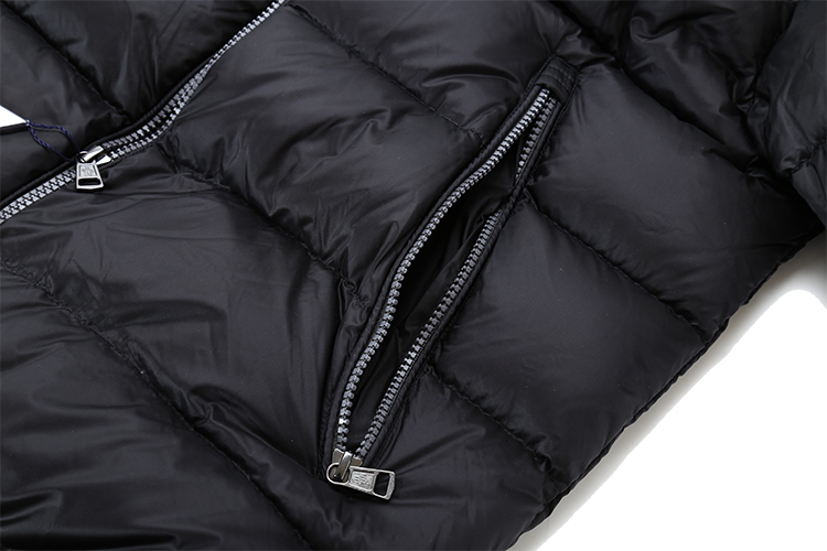 Moncler/蒙克莱 长袖连帽羽绒服男士外套4139305