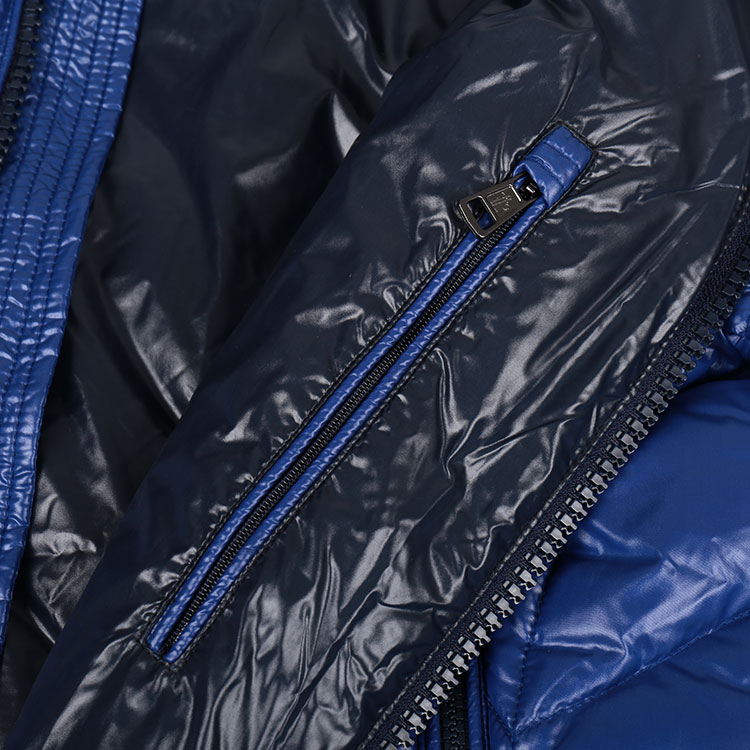 Moncler/蒙克莱 鹅绒 千鸟格男士连帽羽绒服 男士外套