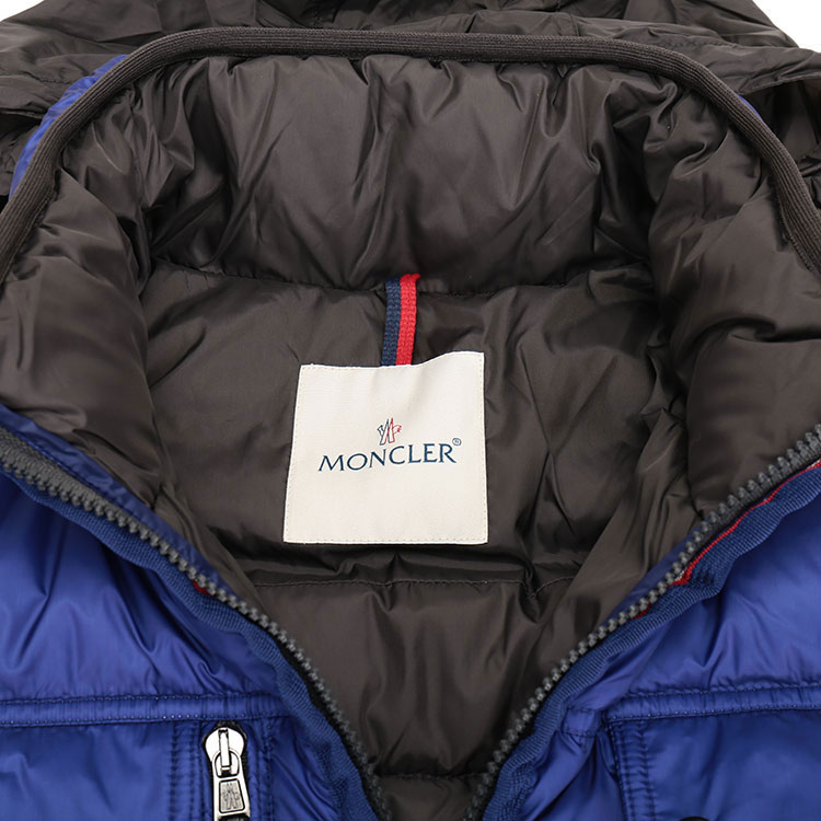 Moncler/蒙克莱 鹅绒多口袋保暖羽绒服 男士外套