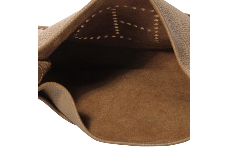 HERMES/爱马仕 Evelyne荔枝纹中号Togo牛皮女士斜挎包