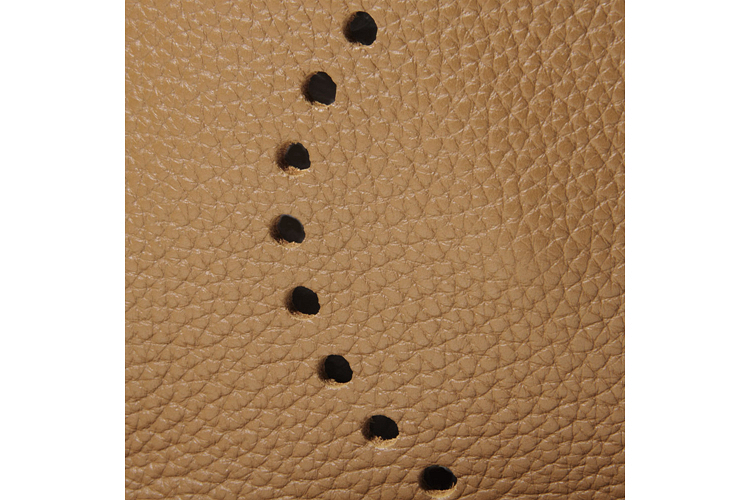 HERMES/爱马仕 Evelyne荔枝纹中号Togo牛皮女士斜挎包