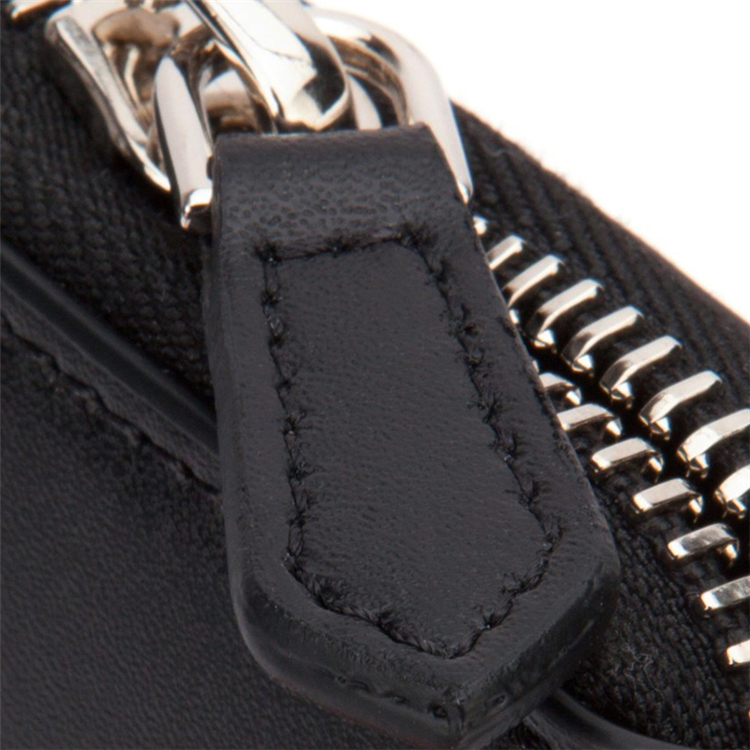 Givenchy/纪梵希 中性款式黑色小牛皮五角星图案长款拉链钱包 BC06276655 008