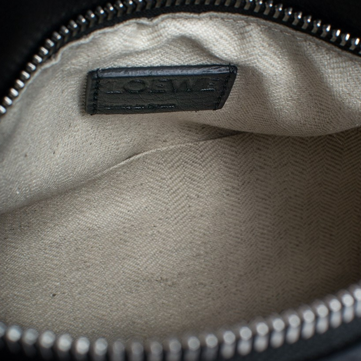 LOEWE/罗意威 黑色牛皮拼图手提单肩包 32230K79 1100