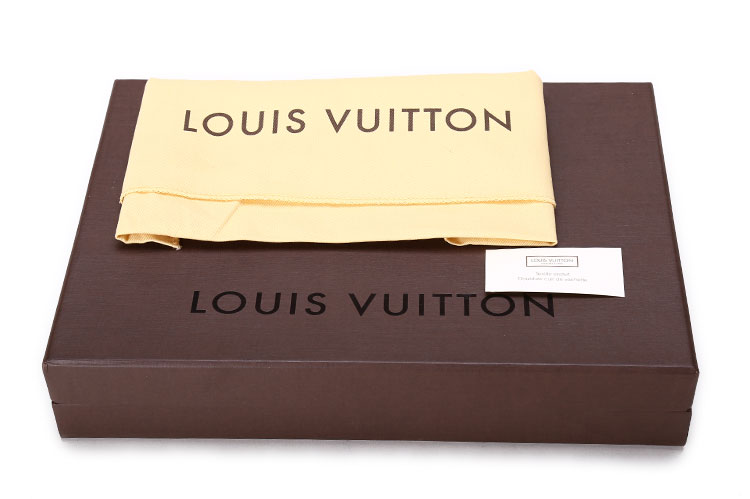 Louis Vuitton/路易威登 大号灰色棋盘格Damier帆布 男士拉链手包/钱包 N63077