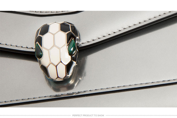 BVLGARI/宝格丽 女士银色小牛皮斜挎包 39796