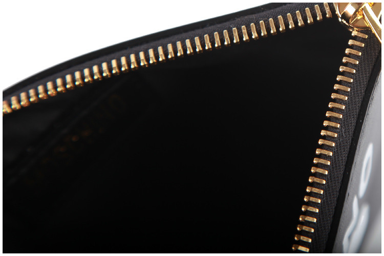 MOSCHINO/莫斯奇诺 真皮女士手拿包 MS26101002IN99000 2A84188002