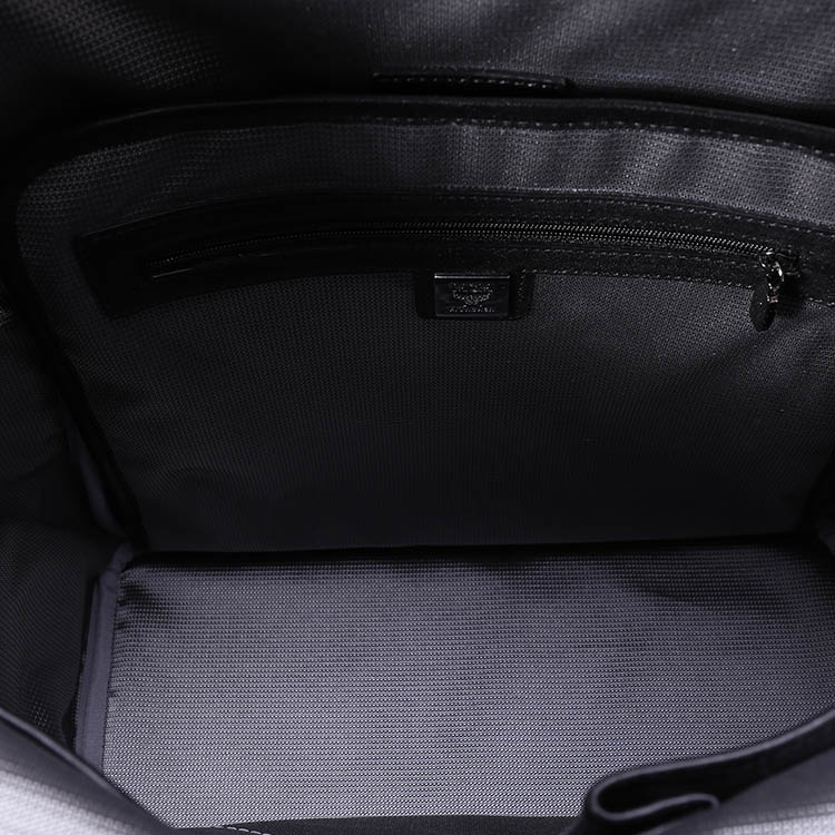 MCM(MCM) 酒红色PVC侧钉装饰双肩包