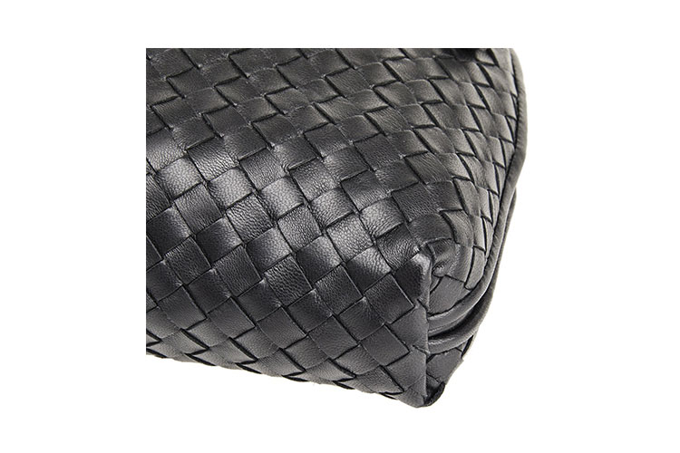 Bottega Veneta/葆蝶家 羊皮女士单肩斜挎包 245354 V0016 8175