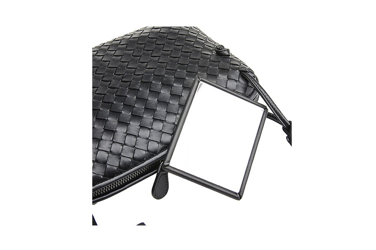 Bottega Veneta/葆蝶家 羊皮女士单肩斜挎包 245354 V0016 8175