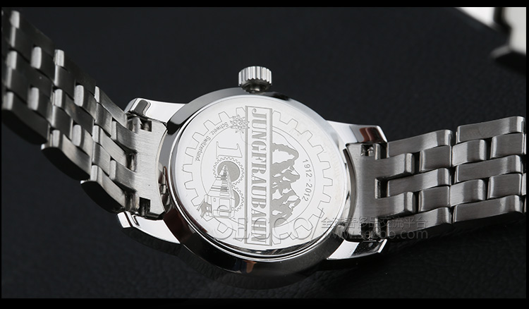 TISSOT/天梭少女峰石英女表T033.210.11.013.10