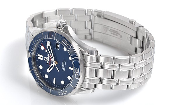 OMEGA/欧米茄 海马精钢机械男表212.30.41.20.03.001