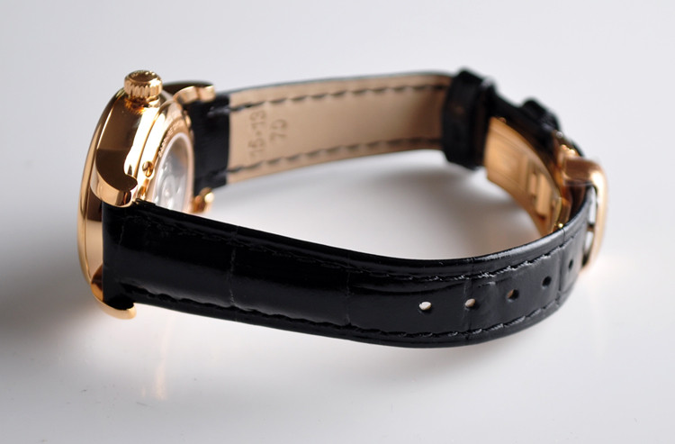 mido/美度贝伦赛丽系列女式皮带自动机械腕表(M7600.3.10.4)全球联保