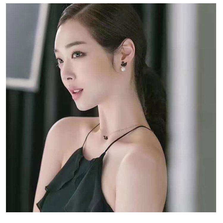Swarovski/施华洛世奇 黑色小号天鹅项链 5204133
