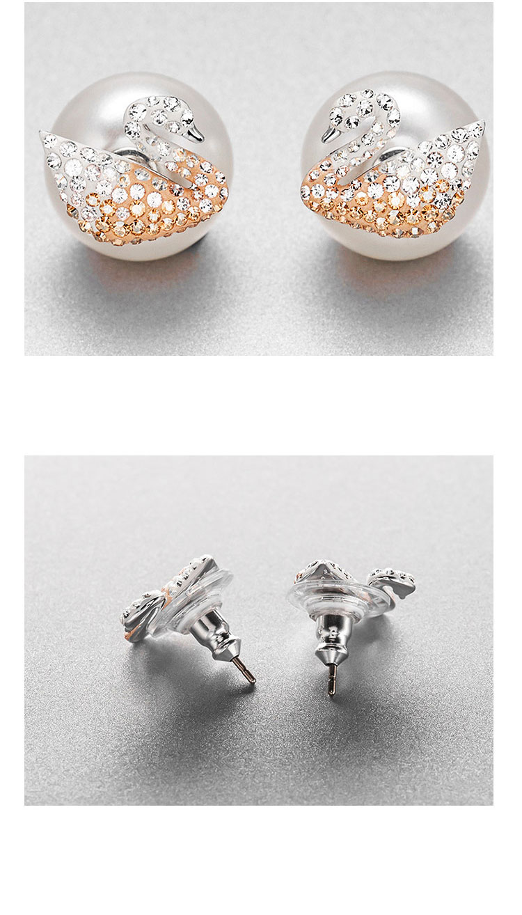 Swarovski/施华洛世奇 渐变水晶天鹅耳钉 5215037