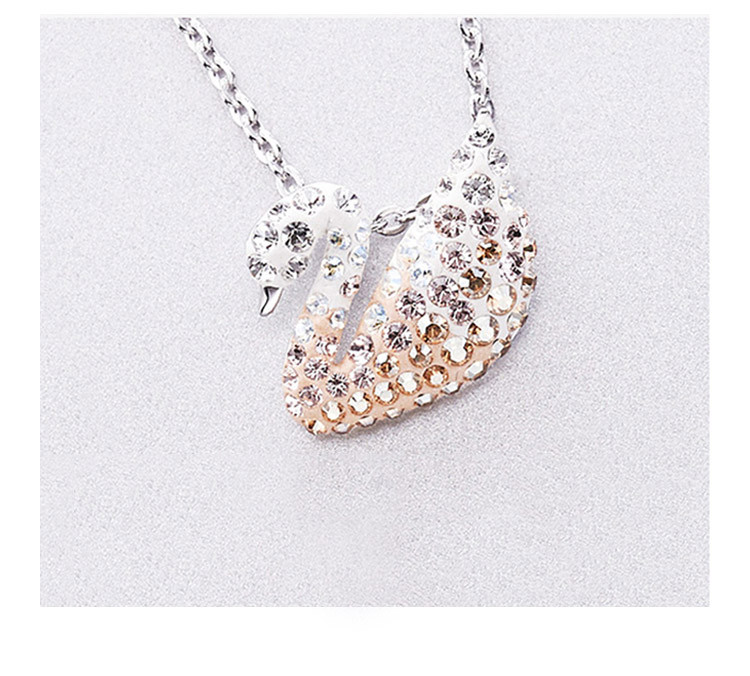 Swarovski/施华洛世奇 新款渐变水晶天鹅锁骨项链小号 5215038