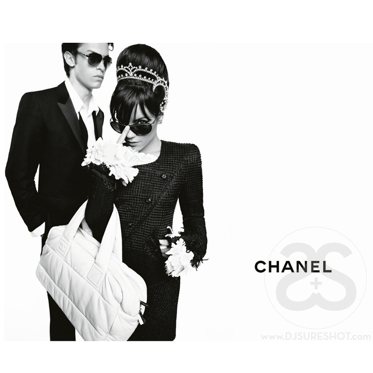 CHANEL/香奈儿 经典LOGO镶钻金属耳钉蓝色/粉色