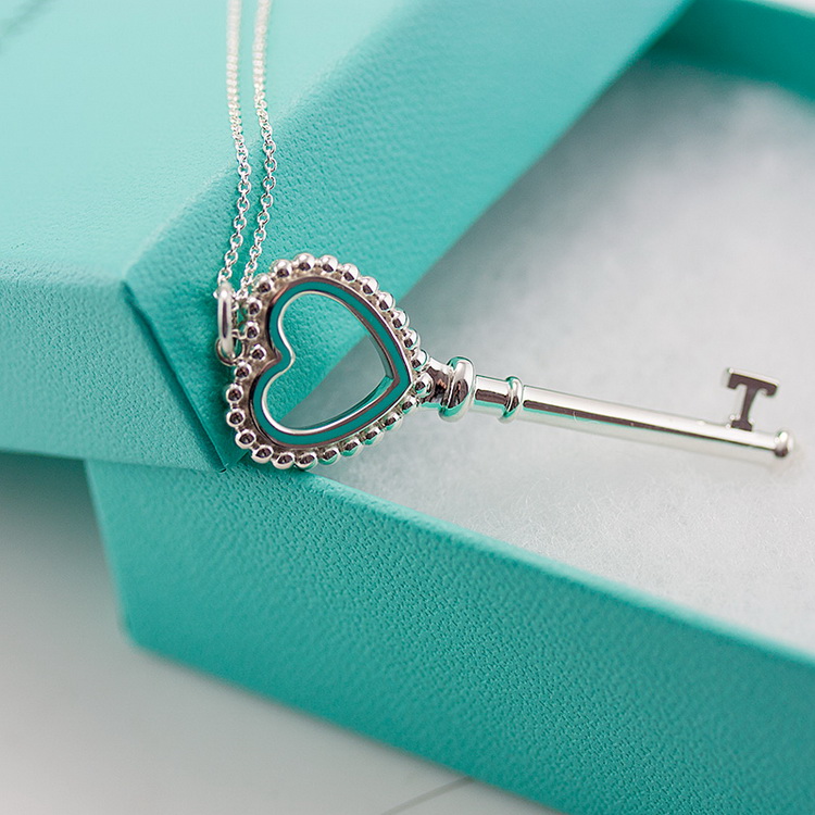 Tiffany & Co./蒂芙尼 Keys系列 Heart key蓝色珐琅桃心钥匙吊坠项链 TGRP04519
