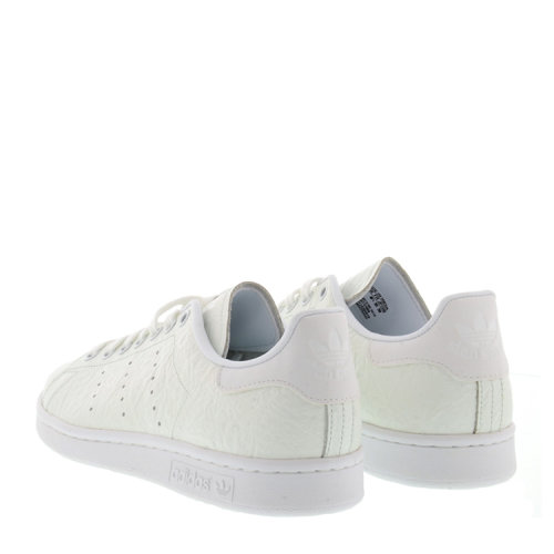 adidas(阿迪达斯) 白色logo点缀针孔装饰运动鞋 BR 39.3