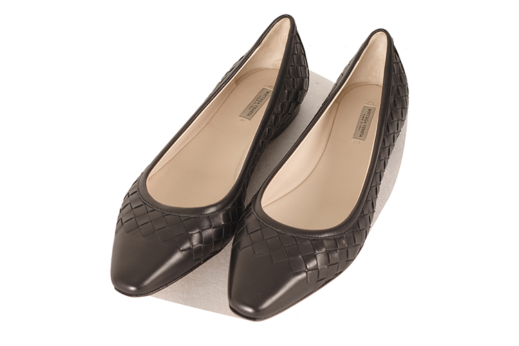 Bottega Veneta/葆蝶家 牛皮女士平跟鞋407066V00131000 黑色 37