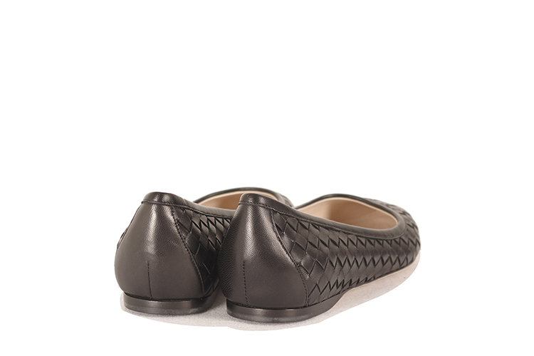 Bottega Veneta/葆蝶家 牛皮女士平跟鞋407066V00131000 黑色 37