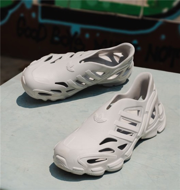 adidas Originals推出专为夏季生活化鞋款——adiFOM SUPERNOVA - 鞋包