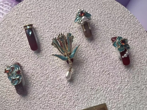 双飞燕郑伟腾再出山：如何以百耳颂美颜耳机B7颠覆行业痛点？